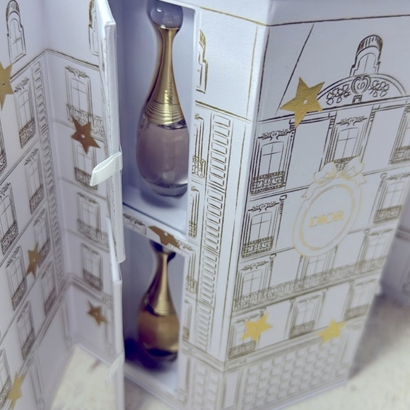 NWT Dior J'adore Montaigne Coffret with 4 Bottles - Picture 5 of 8